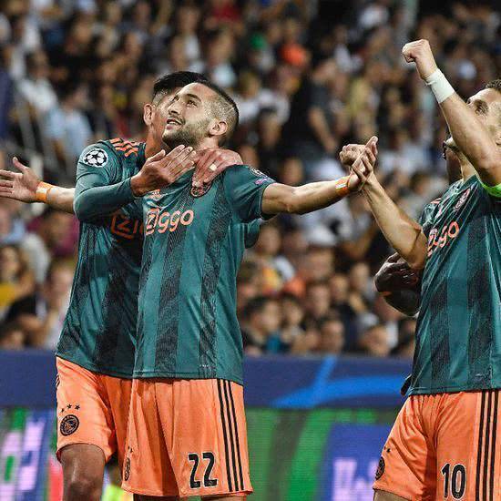 下了浓墨重 下了浓墨重